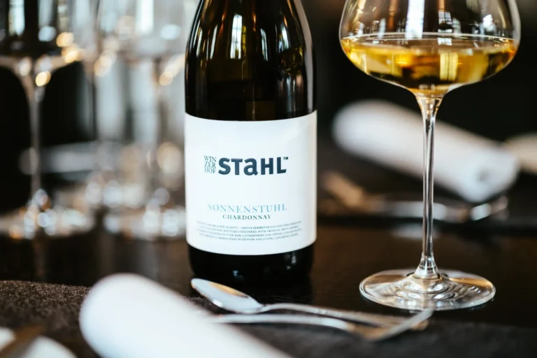 Weinbegleitung zum 9-Gänge-Menu: Stahlwein Sonnenstuhl Chardonnay